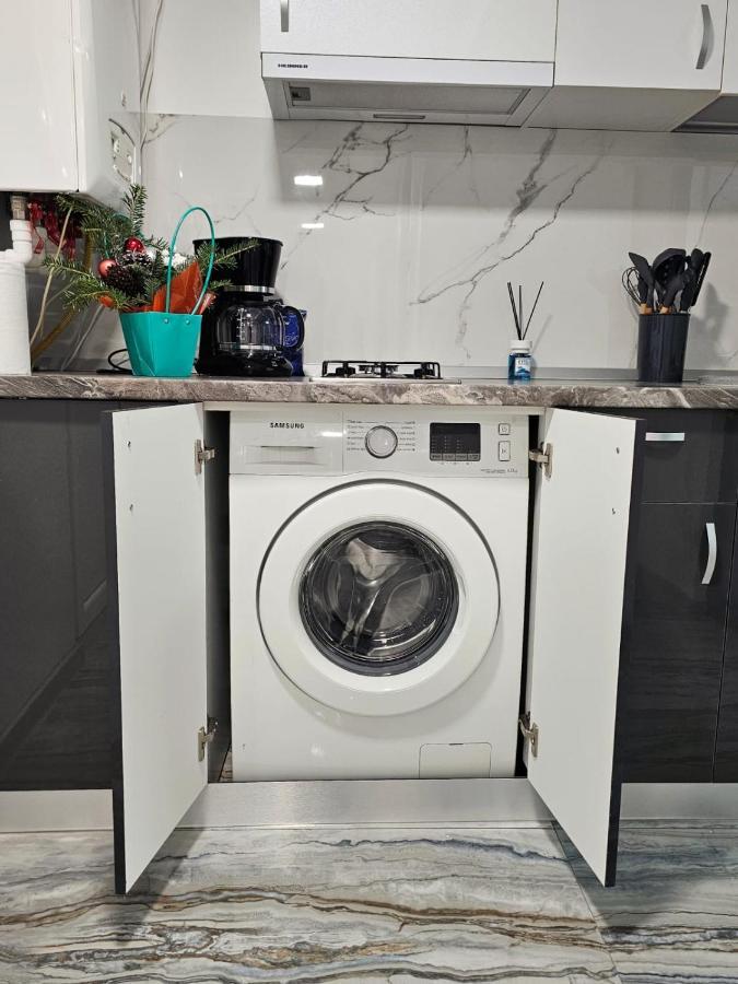 Blue Apartament Braila Bagian luar foto